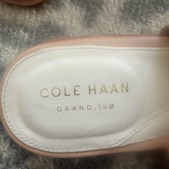 NEW! Cole Haan Leather Flynn Sandals in nude/tan - Picture 7 of 9